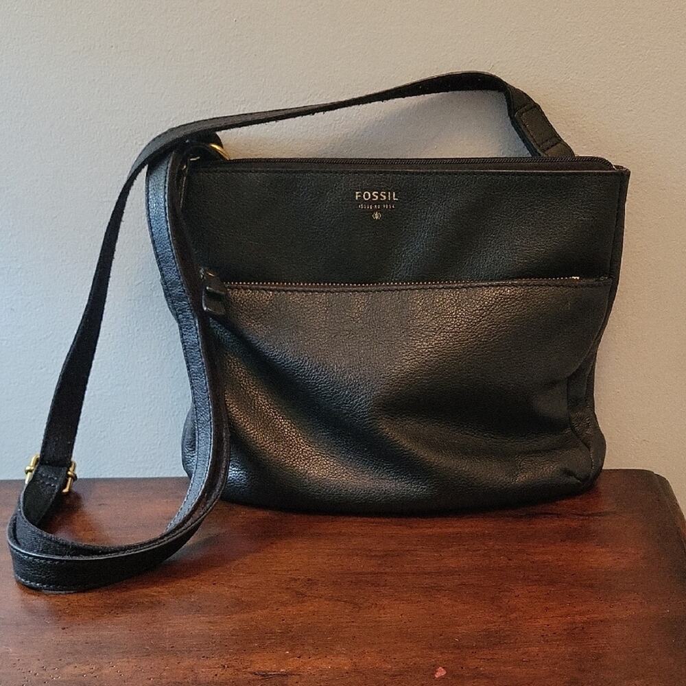 Fossil Black Leather Crossbody Shoulder Bag 9 x 7 x 2